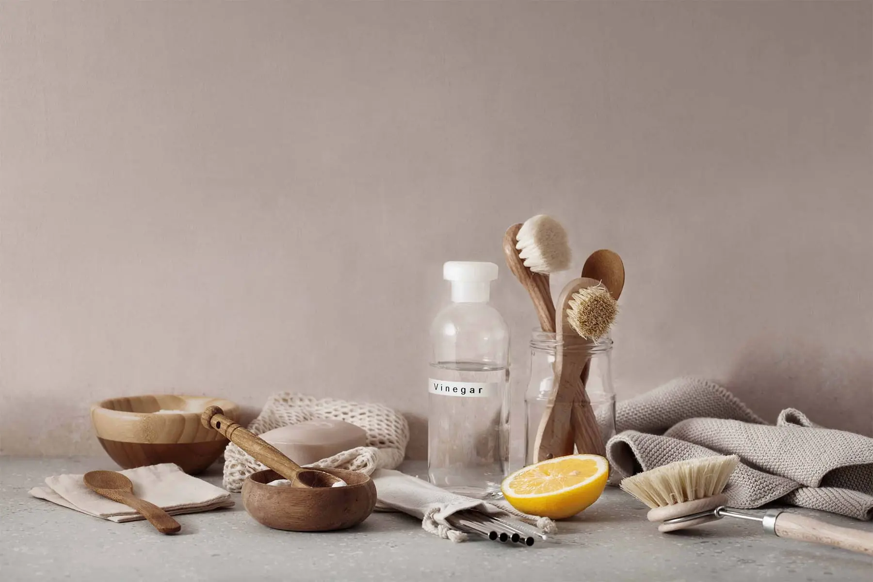 Worktop with ready-to-use microcement wall
