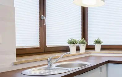 Peinture pour carrelage brun foncé